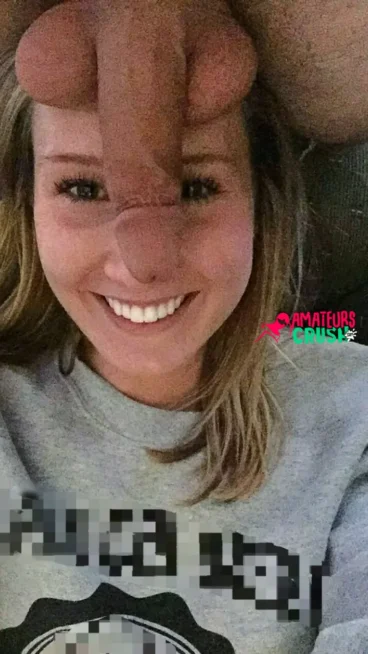 housewife amateur Katie dickface selfie lewl